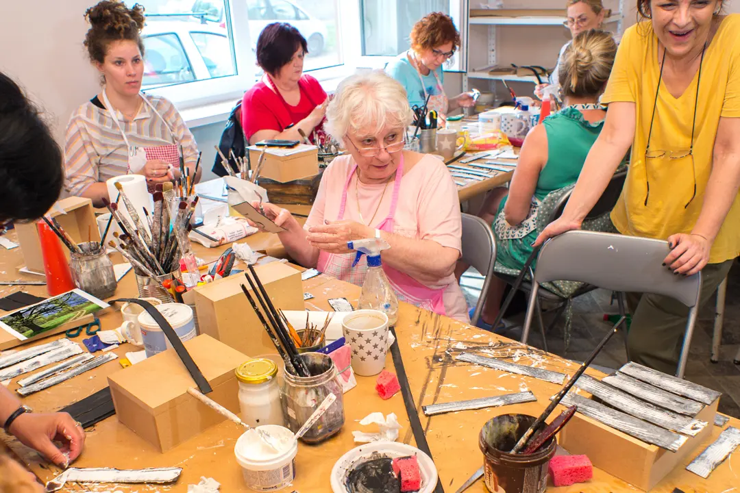 How to Maintain Friendships as an Adult