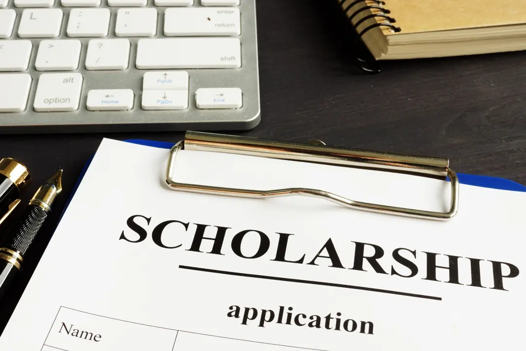Paying for College: Scholarships, Financial Aid, and Student Loans Explained