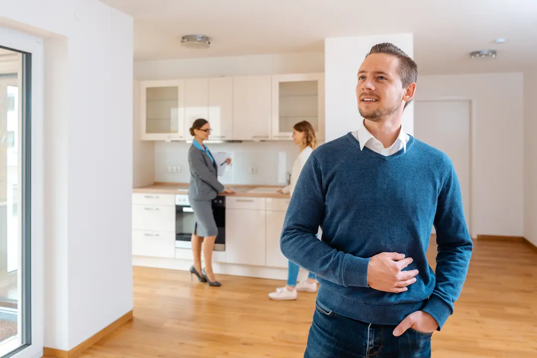 Apartment Hunting 101: Red Flags, Questions to Ask, and Negotiation