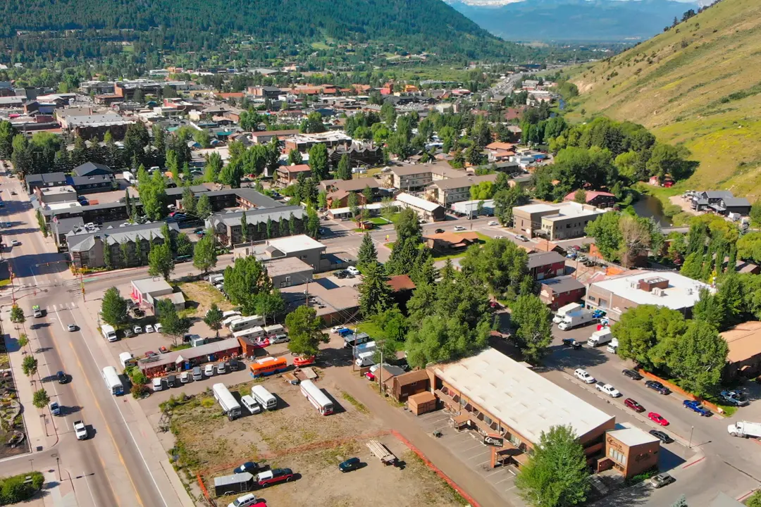 Wyoming 101: Least Populated State, Cowboys, and Tax-Free Living