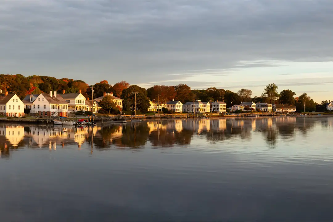 Connecticut 101: Hedge Funds, Suburban Wealth, and NYC Commuter Culture